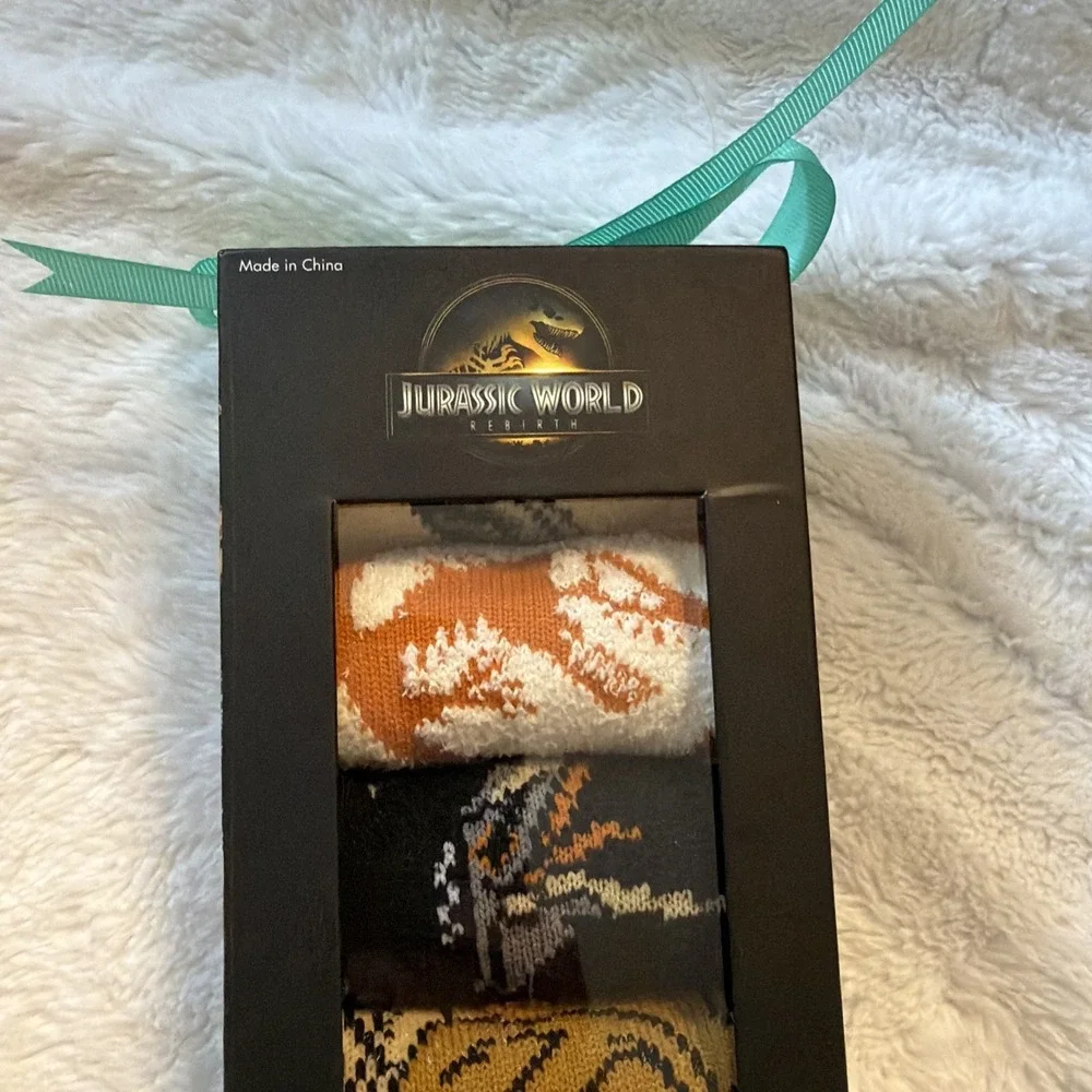 Jurassic World Kids Socks 7 Pack Gift Box Cozy Dinosaur S/M Shoe 9-2.5